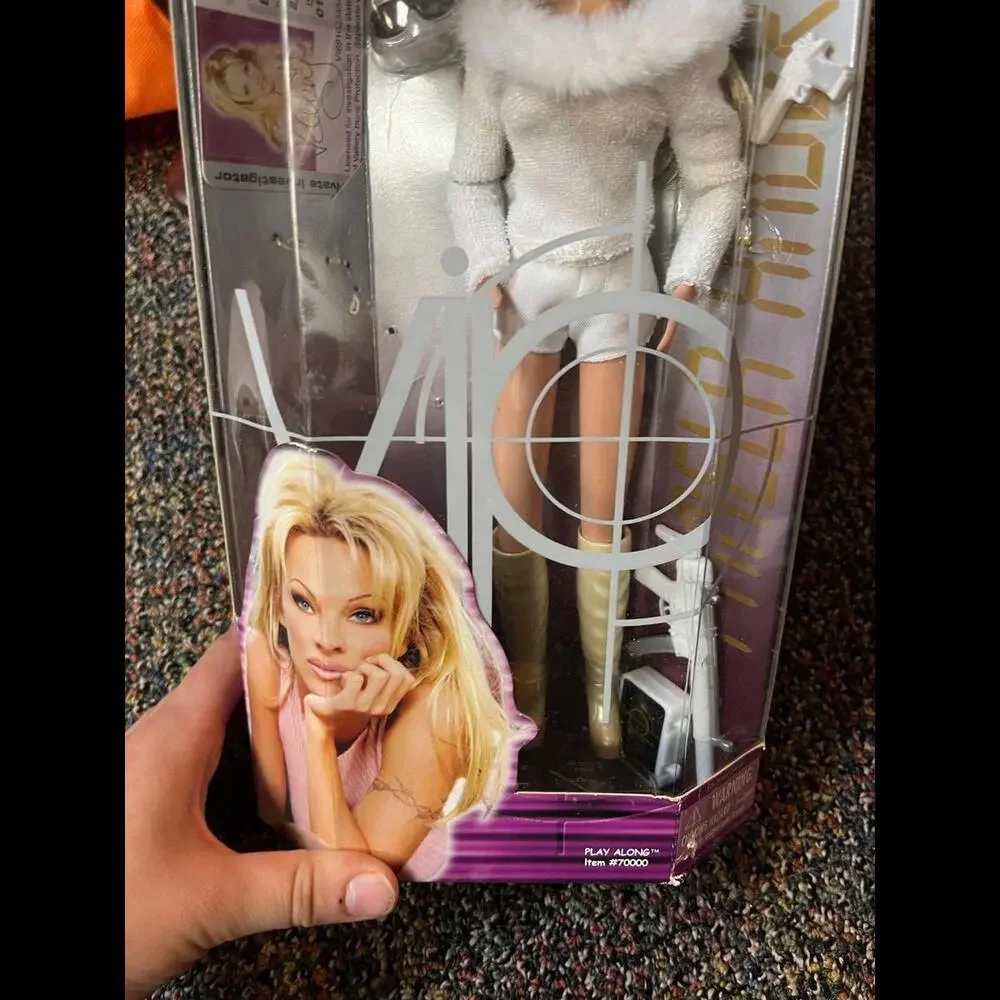 N/A 1990s pamela